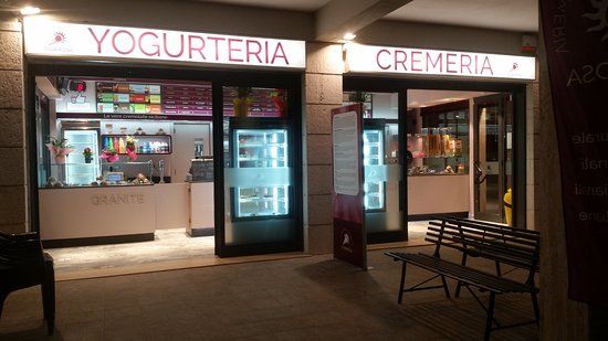 Yogurteria Cremeria Desserteria Fiori Rosa